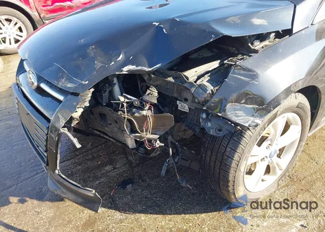 2013 Ford Focus Se z USA, uszkodzony, nr VIN 1FADP3F21DL253359